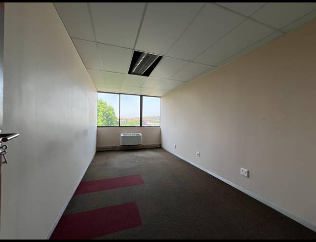 878M² OFFICE TO LET IN CENTURION CENTRAL